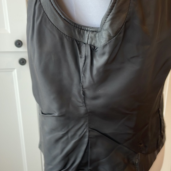 Danier genuine leather vest, black, XS, Sleeveless jacket - Picture 9 of 11
